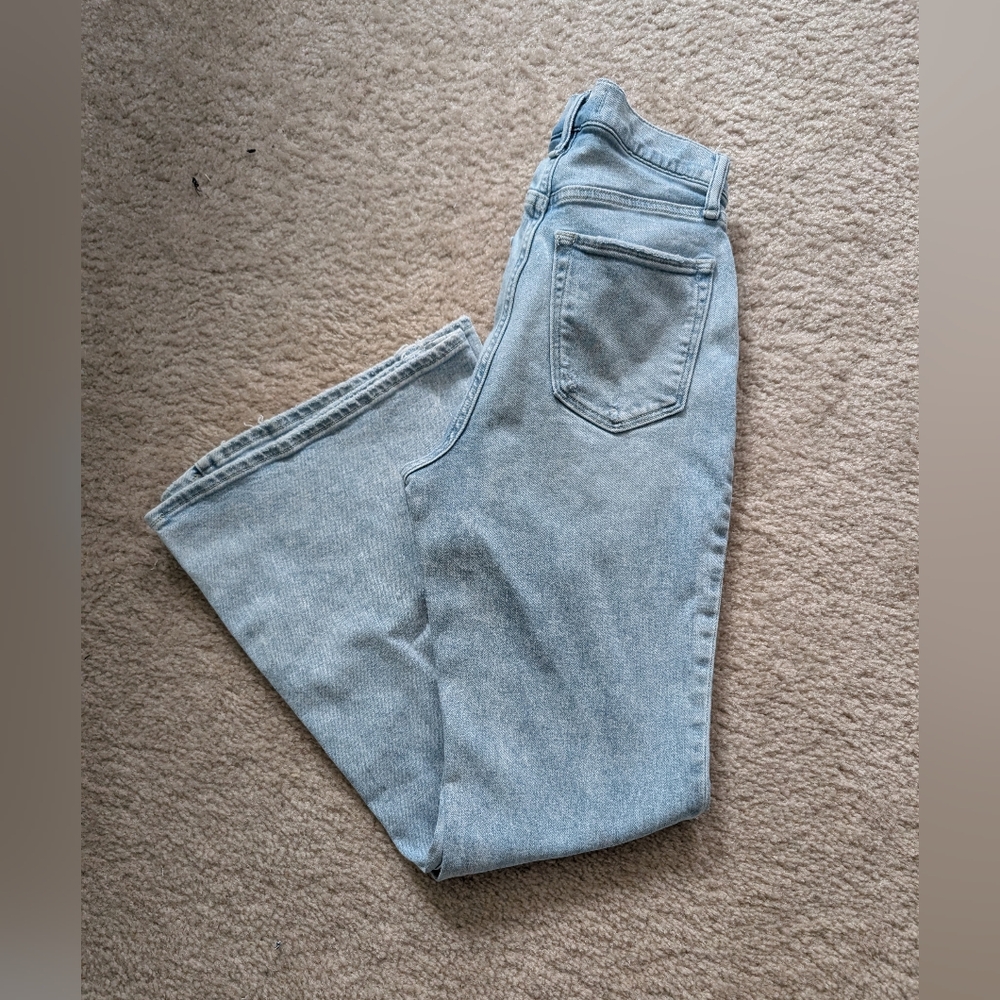 Abercrombie & Fitch The Flare Ultra High Rise Jeans